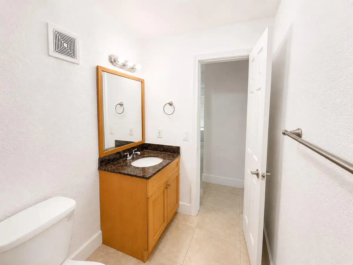 2551aae3-2f1d-423b-889f-f35f56eed525 at 990 NW 1st Street 1, Miami