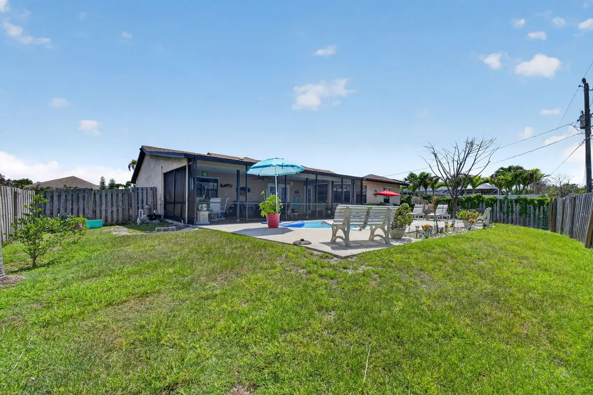 36-web-or-mls-3A5A6554 at 437 SE Nome Drive, Port St. Lucie