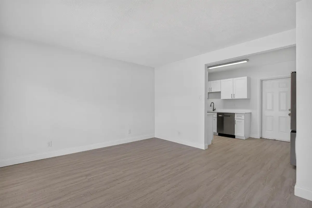 11-web-or-mls-317-5889 at 317 SW 19th Street, Fort Lauderdale