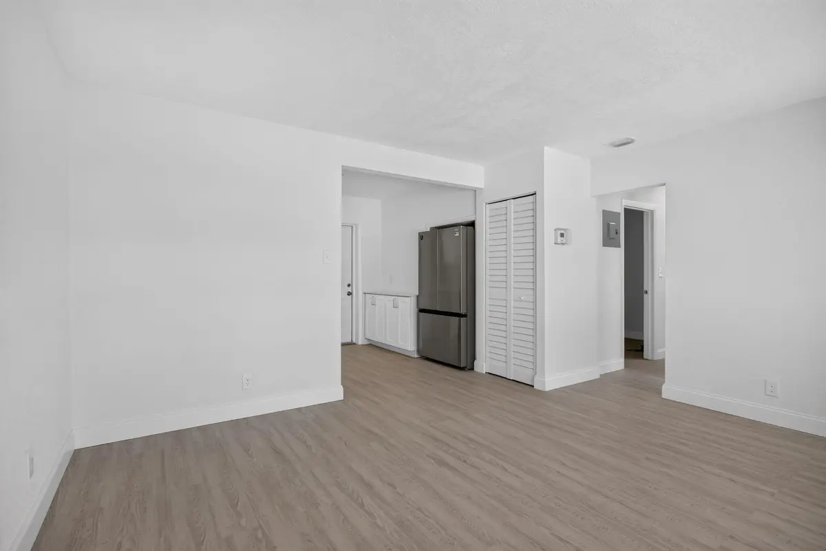 12-web-or-mls-317-5894 at 317 SW 19th Street, Fort Lauderdale