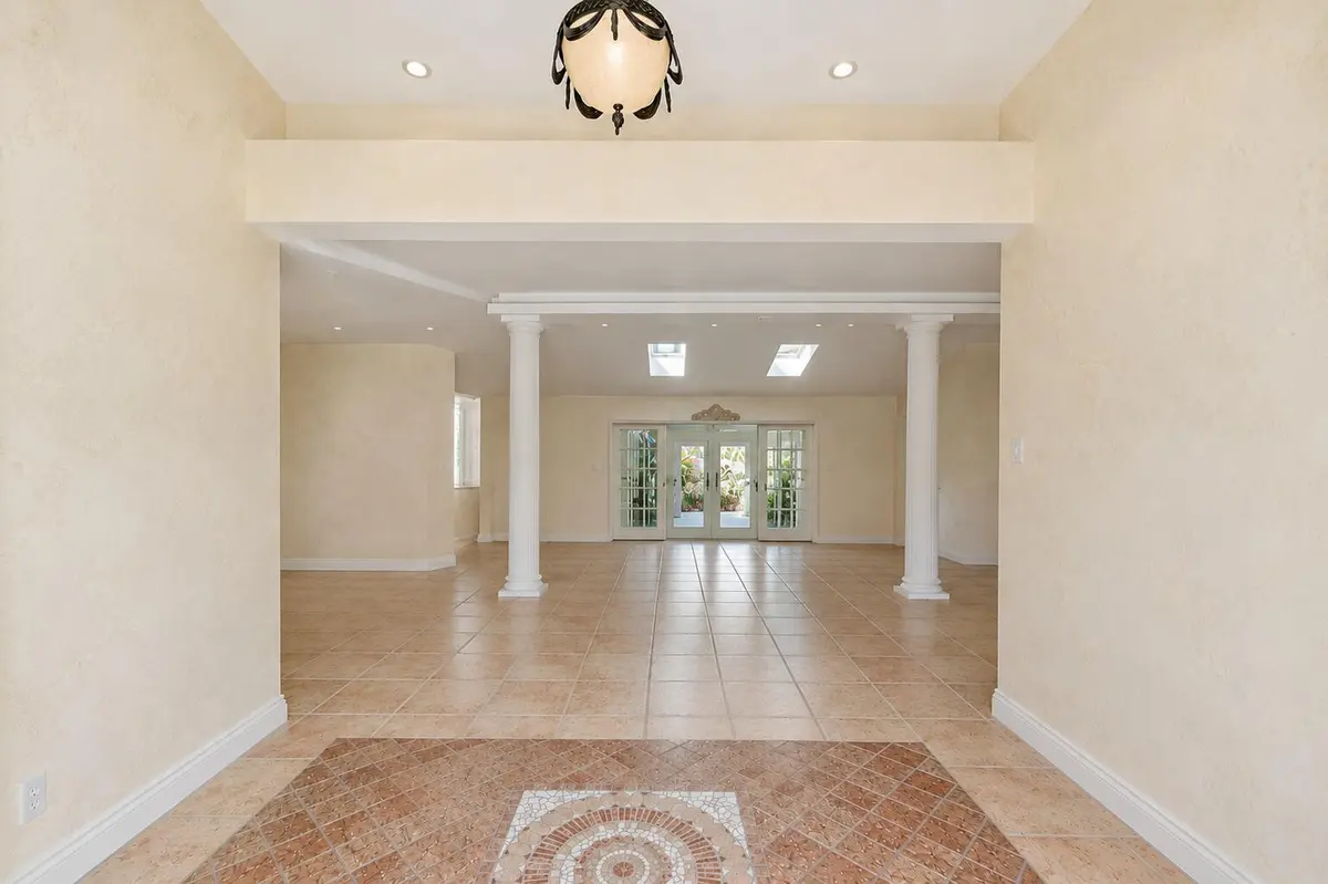 Entry foyer at 2525 NE 21st Court, Fort Lauderdale