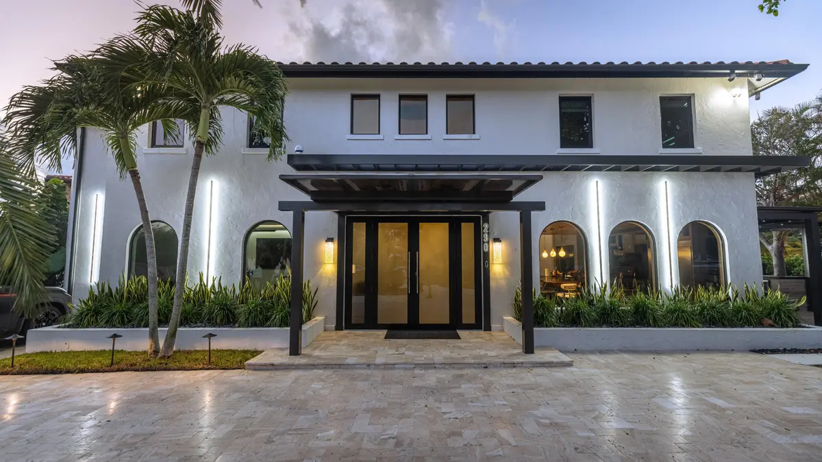 290 NW 6th Street, Boca Raton at 290 NW 6th Street, Boca Raton