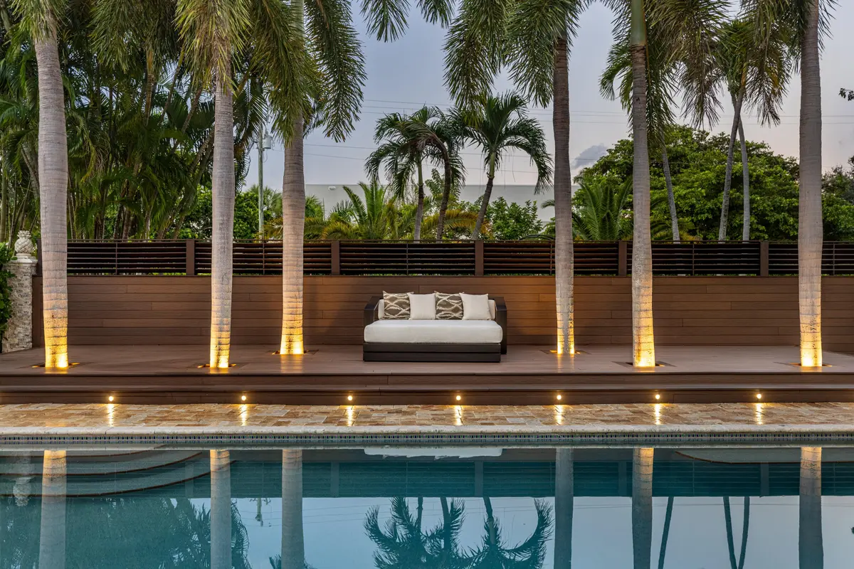 290 NW 6th Street, Boca Raton at 290 NW 6th Street, Boca Raton