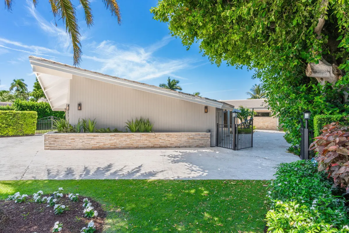 6-web-or-mls-1425 Middle River Dr Fort L at 1425 Middle River Drive, Fort Lauderdale