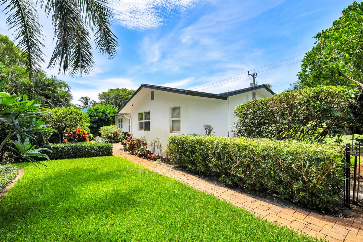 Front at 844 Avon Road, West Palm Beach