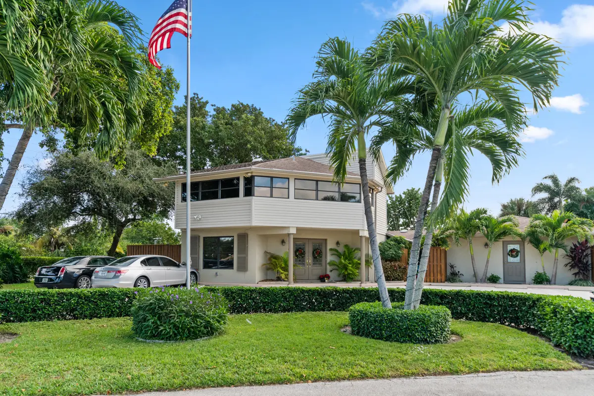 FRONT SIDE at 2016 Joy-rene Lane, North Palm Beach