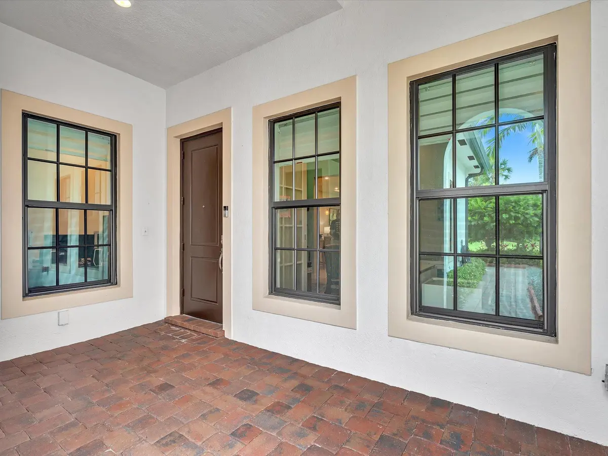 Front Porch at 7457 S Blue Spring Drive, Parkland