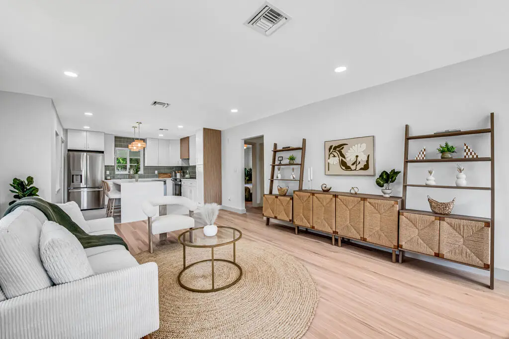 liv room with hardwood floors at 1201 N Palmway, Lake Worth Beach