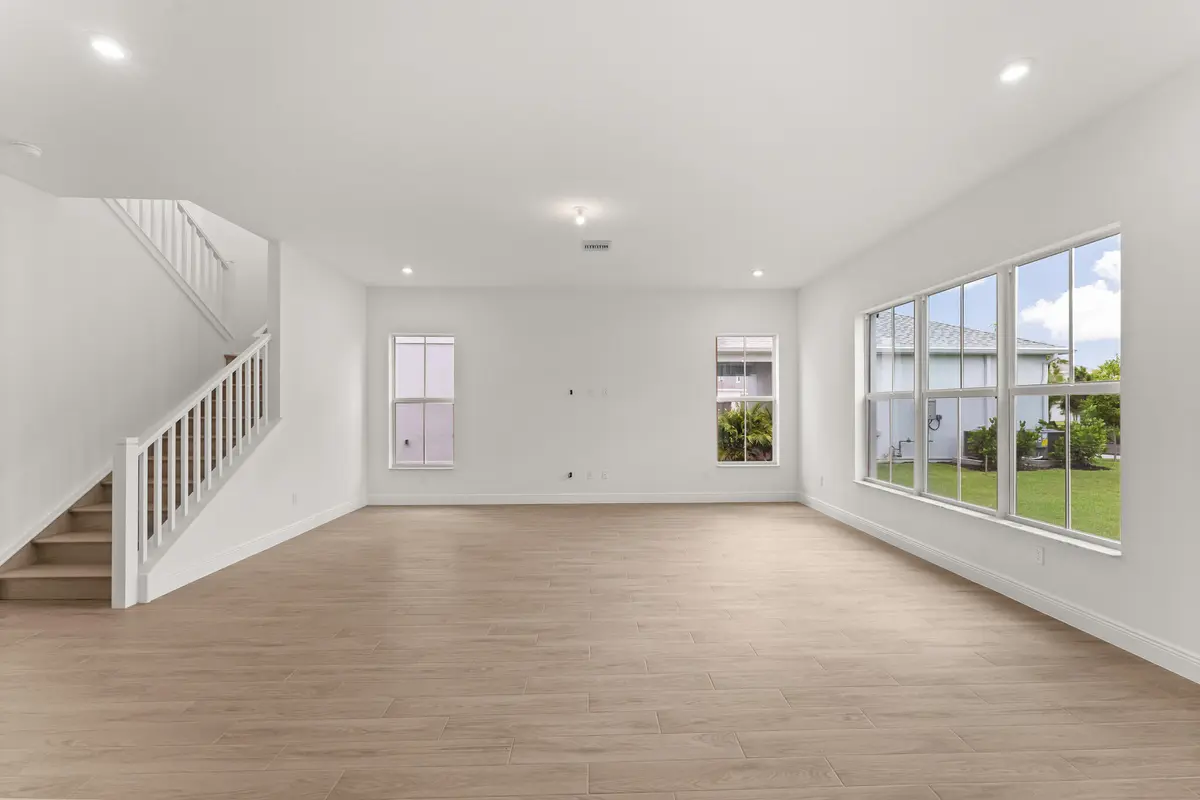 US_SEF_SEASIDE_LOT 225_GREAT ROOM at 795 SW Prairie Avenue, Palm City