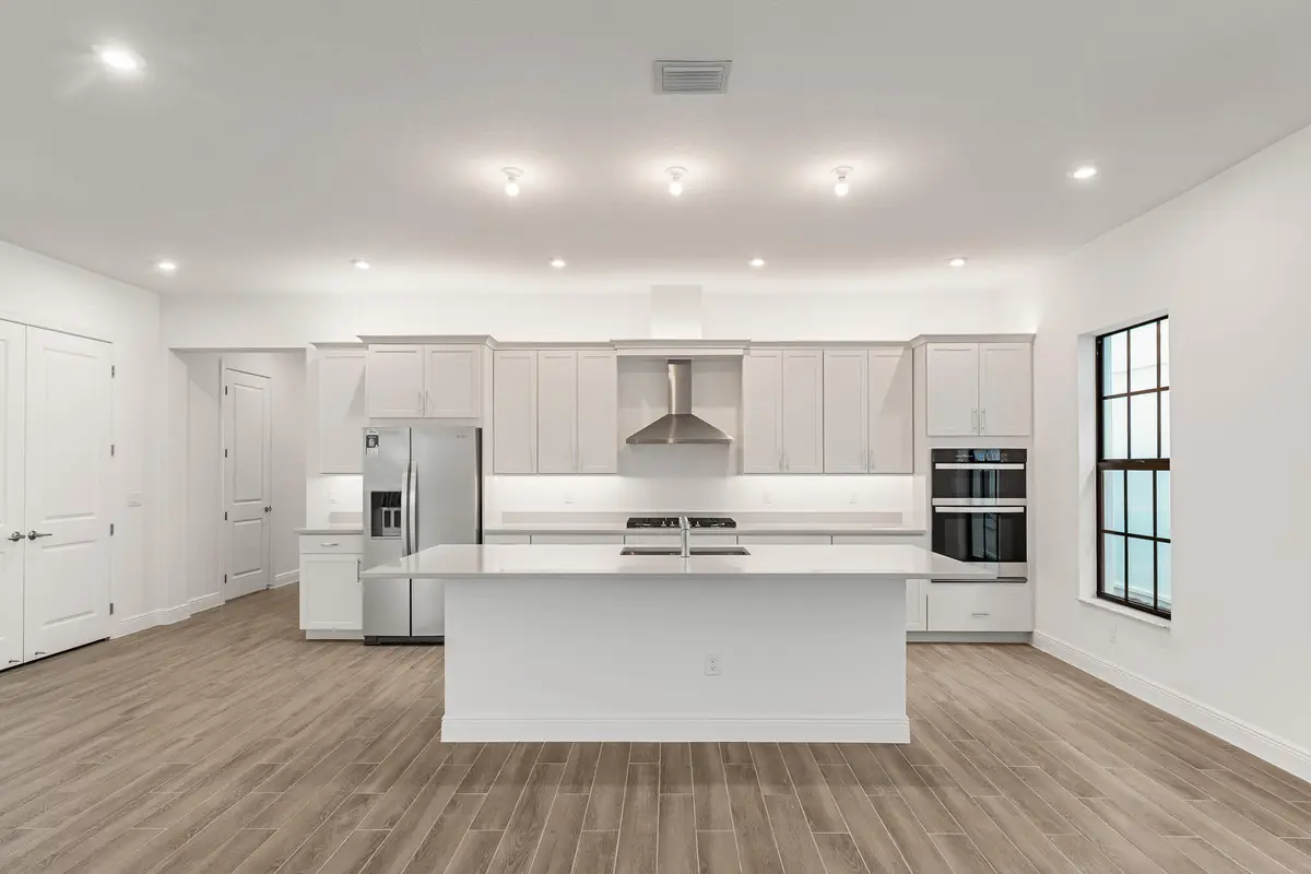 US_SEF_LIVINGSTONE_LOT 217_KITCHEN at 870 SW Newfield Avenue, Palm City