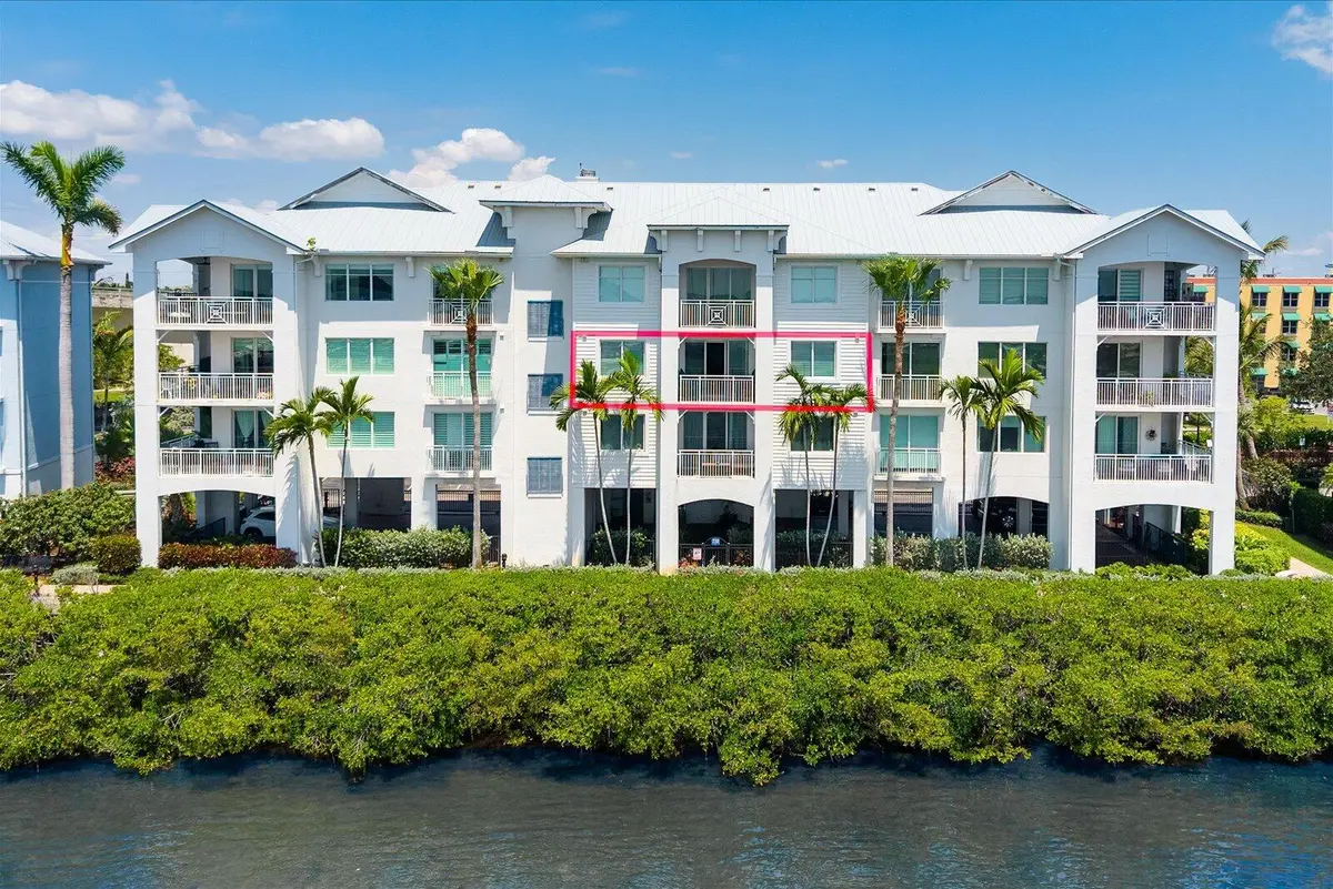 02-flag ex-6 at 715 NW Flagler Avenue 302, Stuart