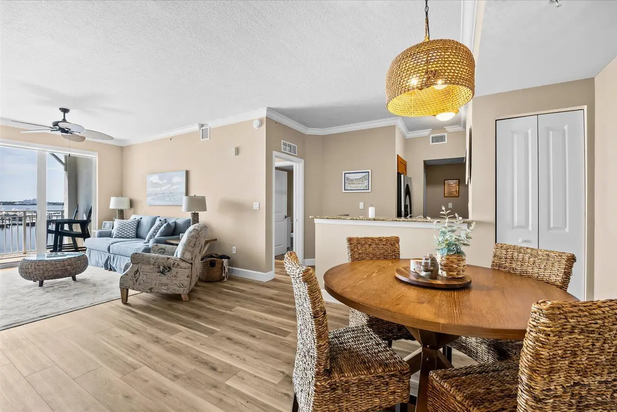 04-flag in-15 at 715 NW Flagler Avenue 302, Stuart