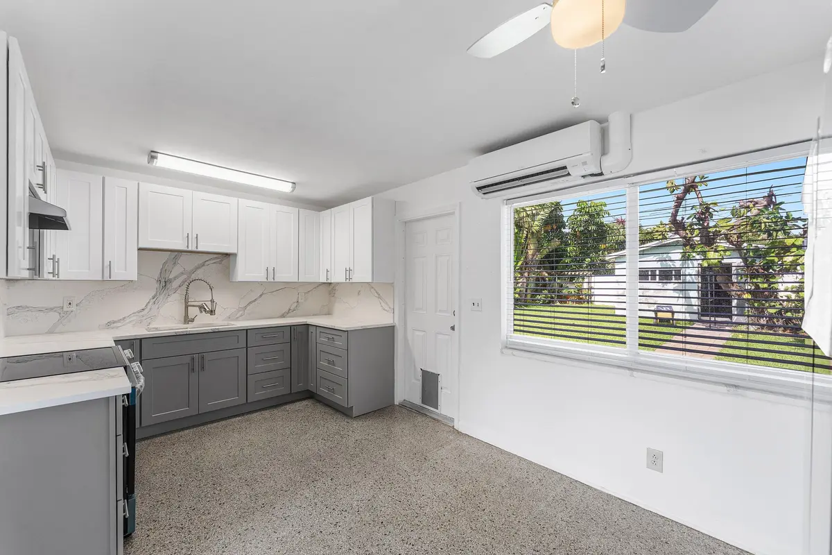 008-707SouthBroadway-Lantana-FL-33462-SM at 707 S Broadway, Lantana