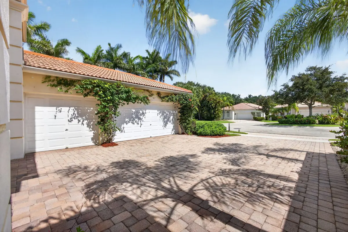 7-web-or-mls-5D1A1307 at 136 Casa Grande Court, Palm Beach Gardens