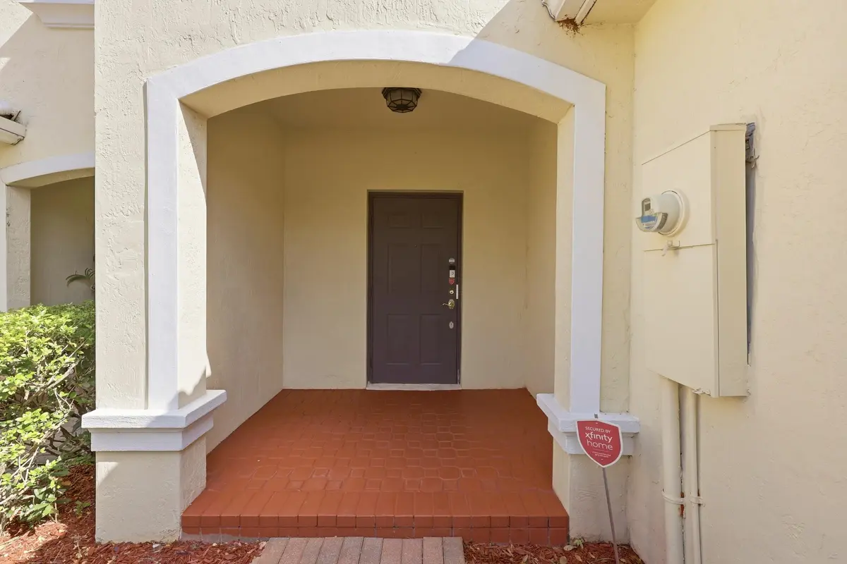 3_453a7269 at 13352 Georgian Court, Wellington