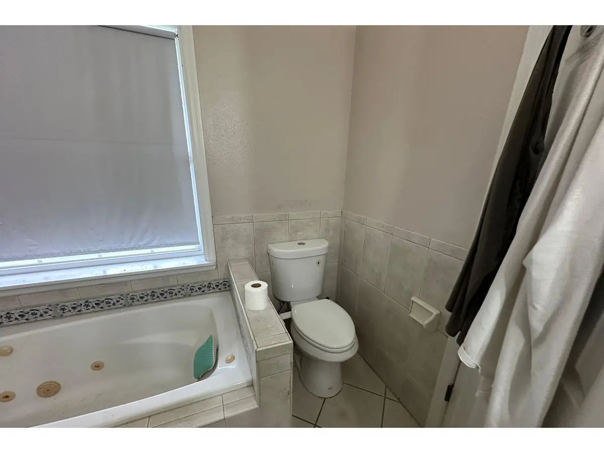 Owners Tub at 2725 47th Avenue, Vero Beach