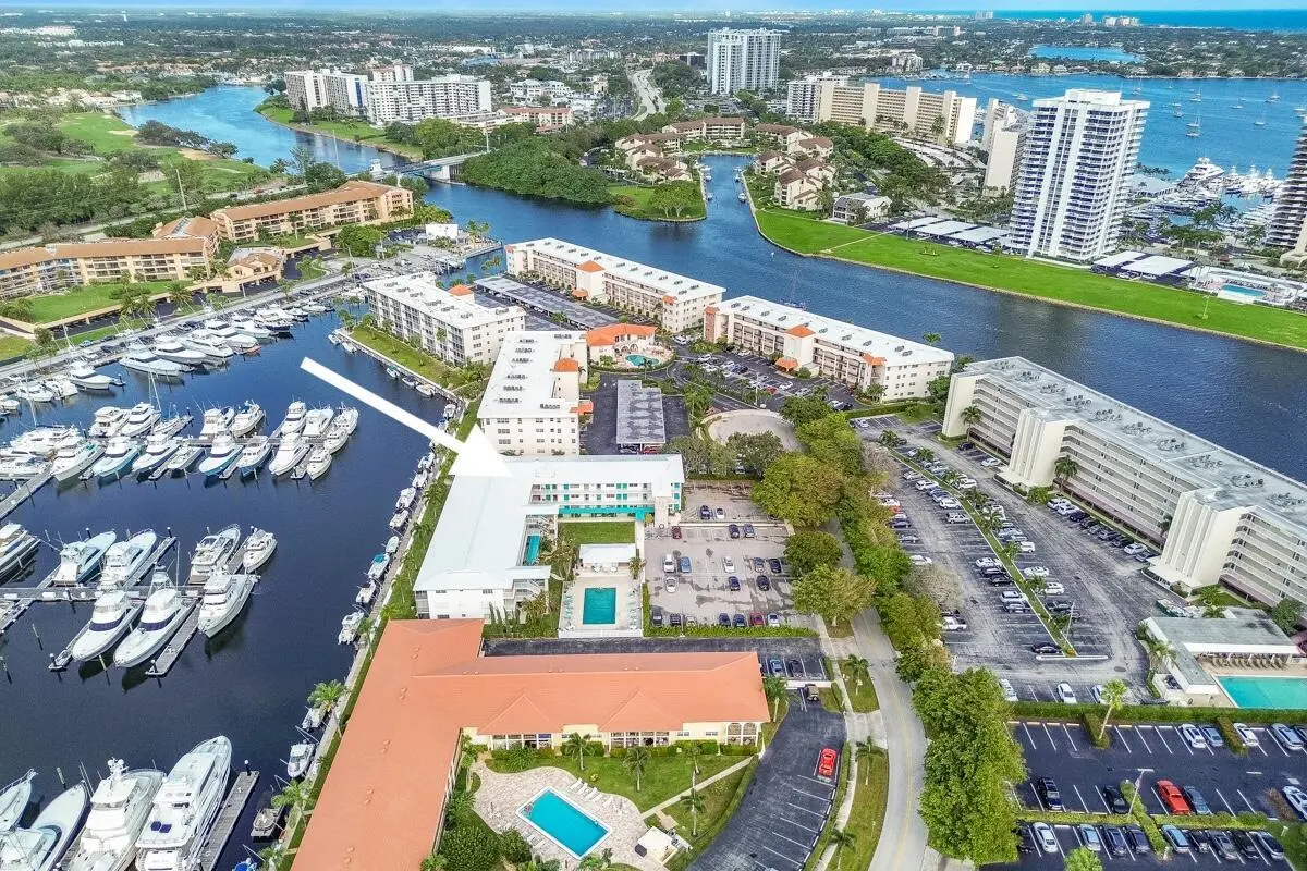 YHL Condo-water everywhere at 37 Yacht Club Drive 303, North Palm Beach