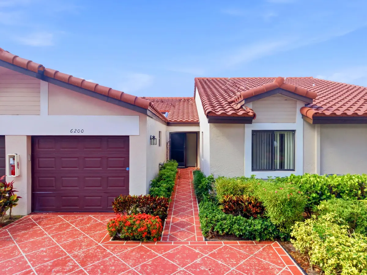Front 1 at 6200 Kings Gate Circle, Delray Beach