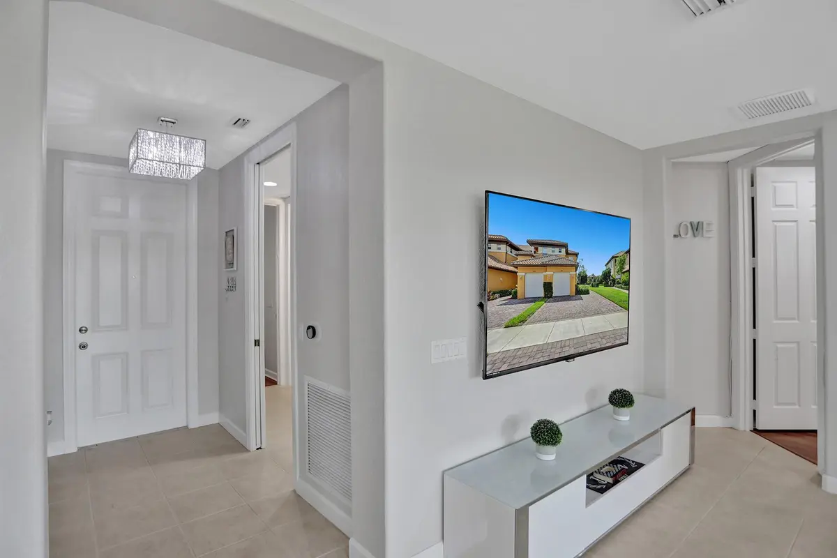 Photo 5 at 8246 NW 127th Lane 29-c, Parkland
