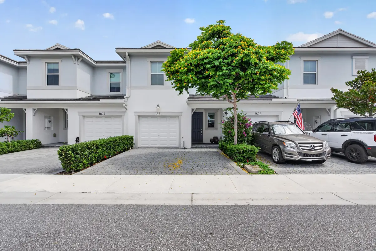 Front View at 1823 Sandpiper Pointe Place, Deerfield Beach