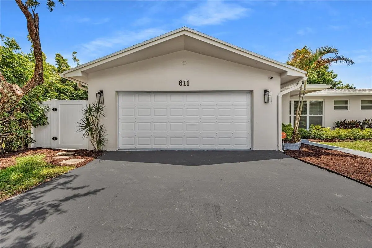 04-306A6319 at 611 N Highland Drive, Hollywood
