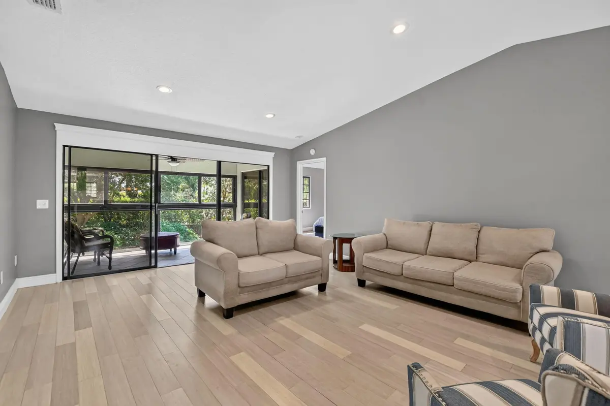 living room at 6675 Montego Bay Boulevard B, Boca Raton