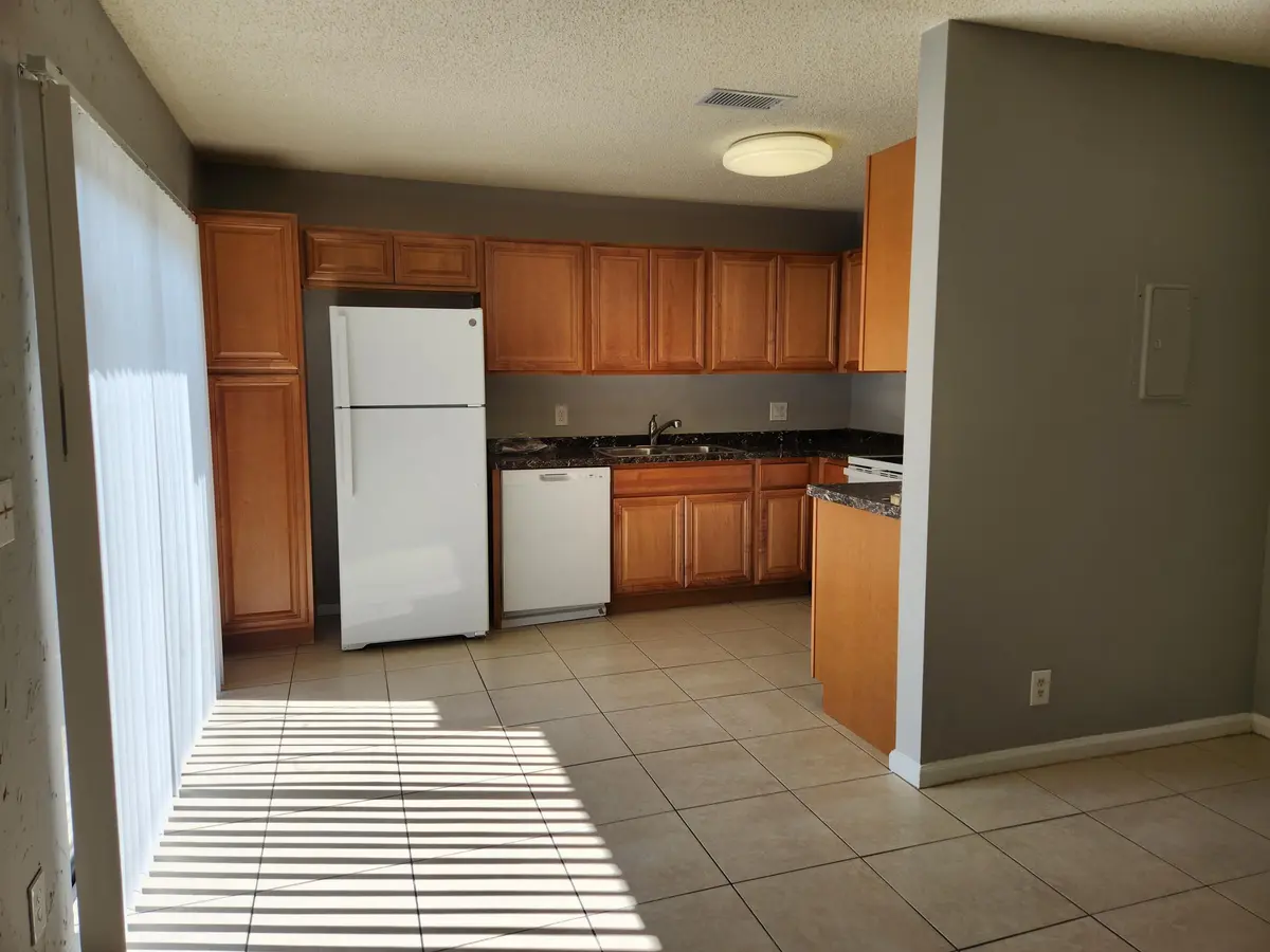 Kitchen 01 at 1749 N Congress Avenue C, West Palm Beach