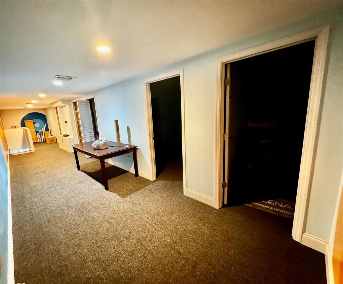hall or waiting room at 1791 Blount Road 607, Pompano Beach