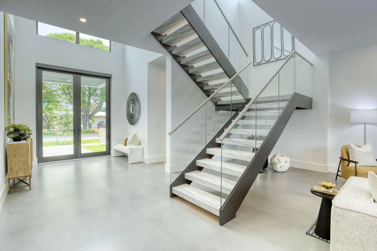 3 Stairs 1 at 5840 NE 22nd Avenue, Fort Lauderdale