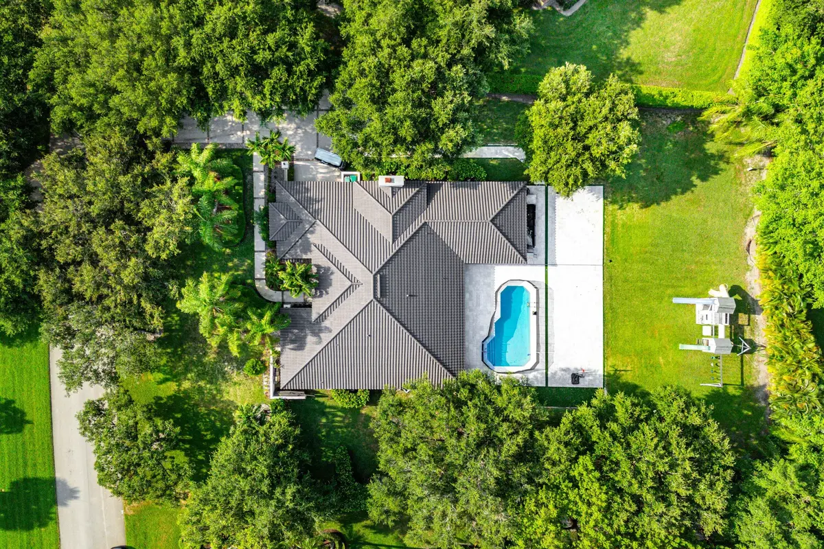 052-7210 2nd at 7210 W Cypresshead Drive, Parkland