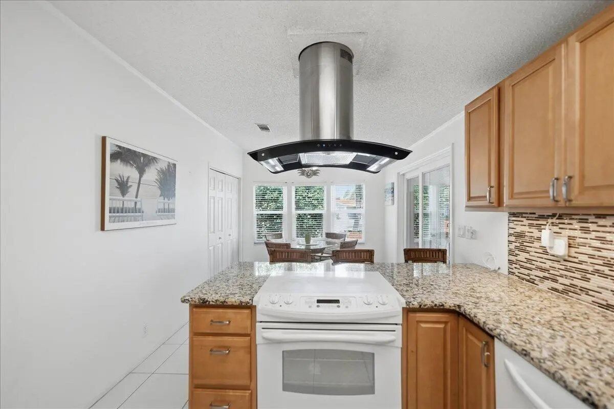 25-DSC8127 at 8391 Delphinium Court, Port St. Lucie