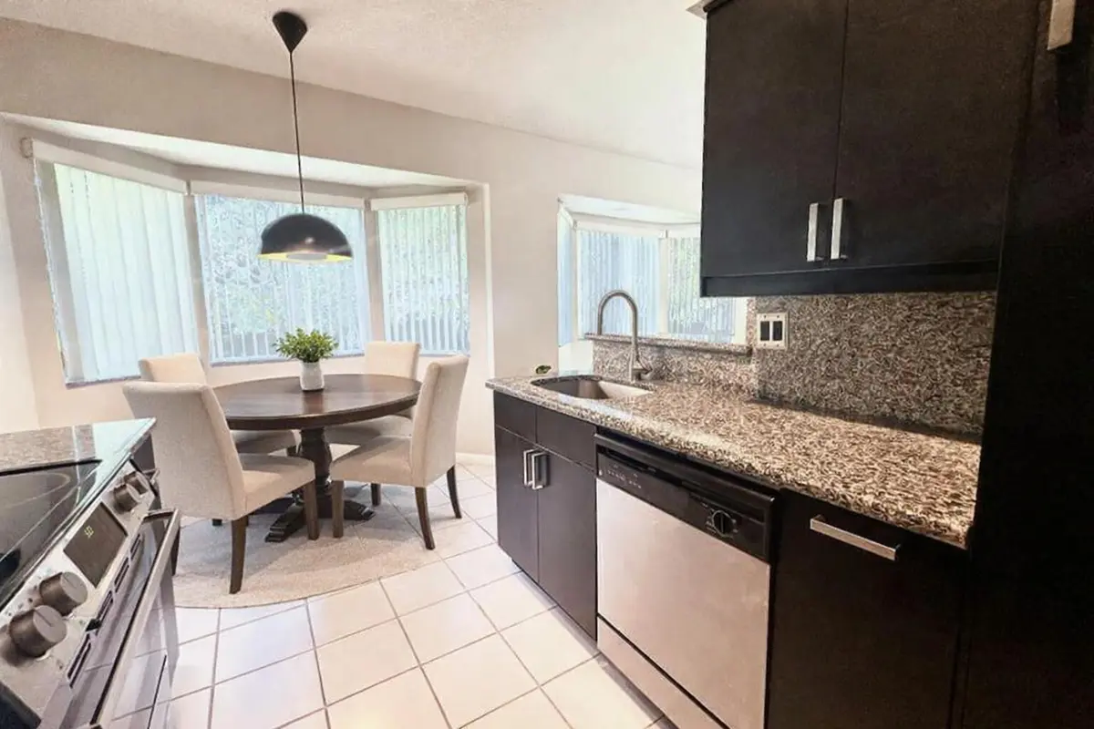 9202 dinning room at 9202 NW 9th Court, Plantation