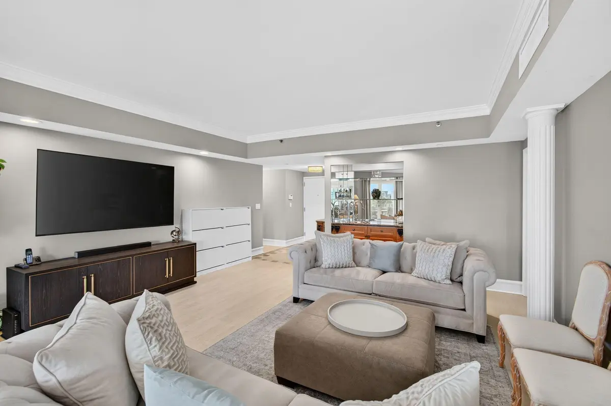 Family Room at 300 SE 5th Avenue 6160, Boca Raton