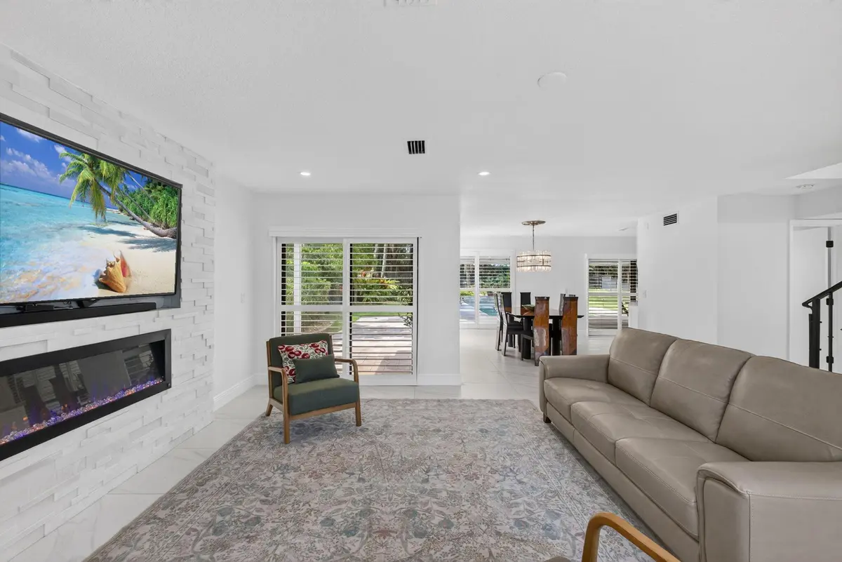 Family Room at 6188 Celadon Circle, Palm Beach Gardens