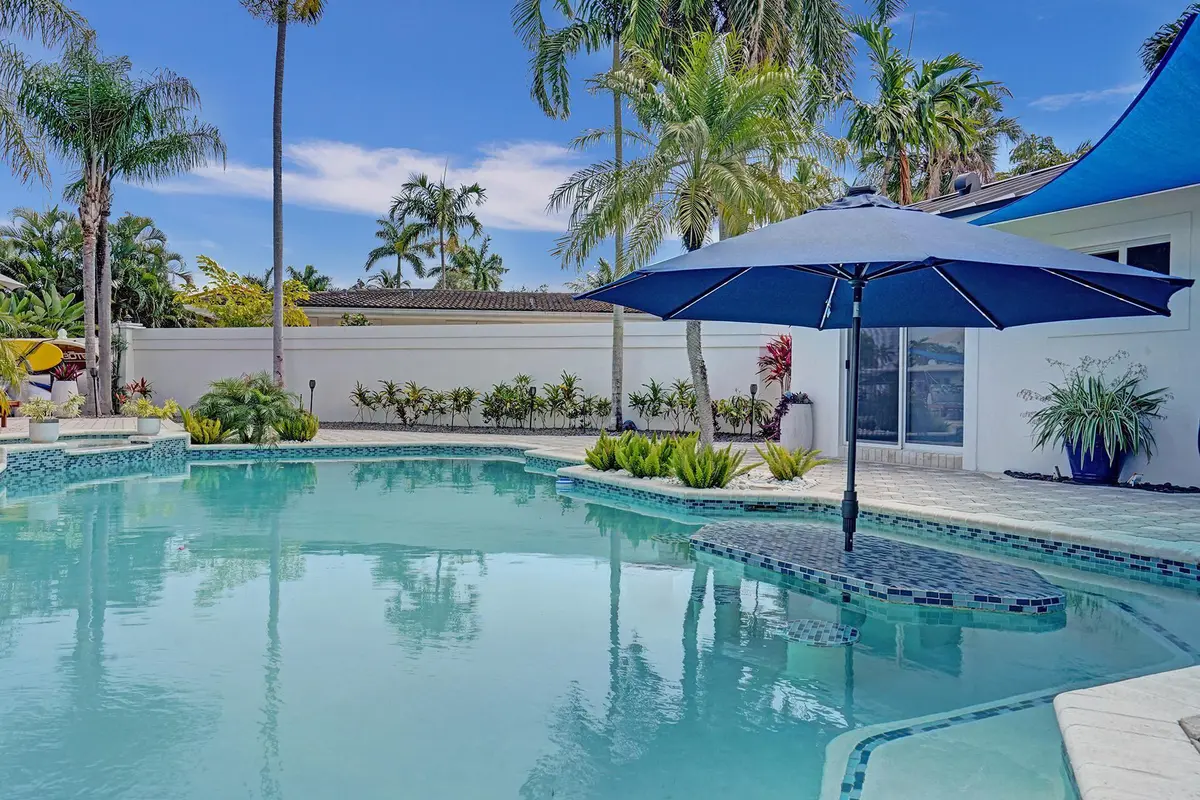 81-ROY07577 at 201 SE 11th Street, Pompano Beach