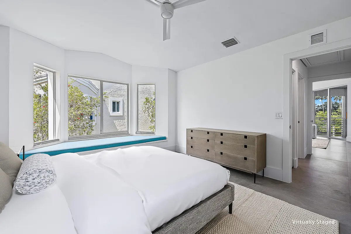 Guest Bedroom at 802 Captains Way, Jupiter