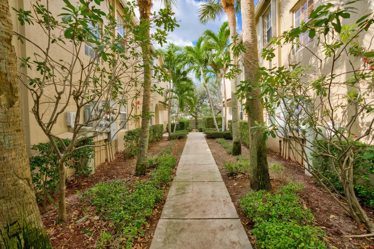 22__mlp8793_4_5_6_7 at 115 Lighthouse Circle B, Tequesta