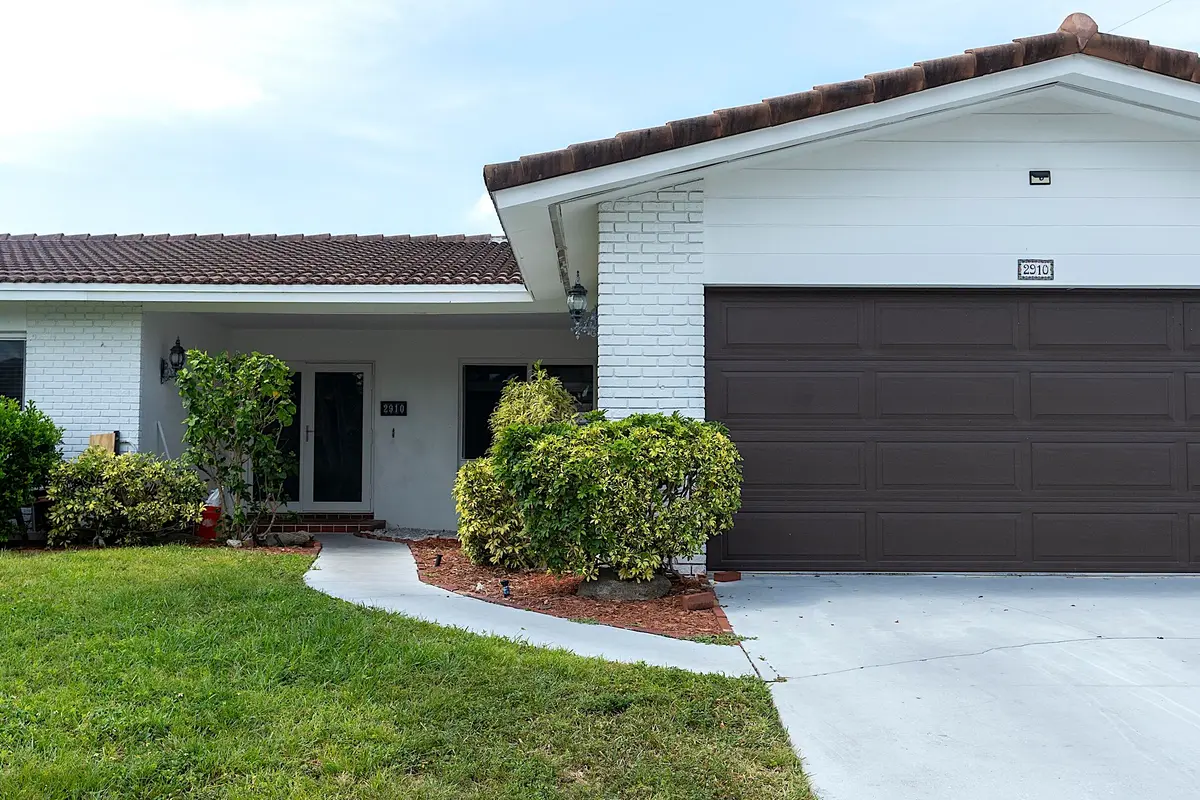 2910 NE 40th Ct - - 005 at 2910 NE 40th Court, Lighthouse Point