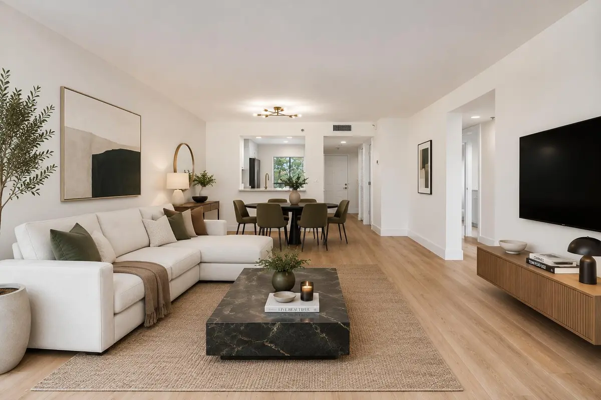 Living room at 7290 Kinghurst Drive 301, Delray Beach