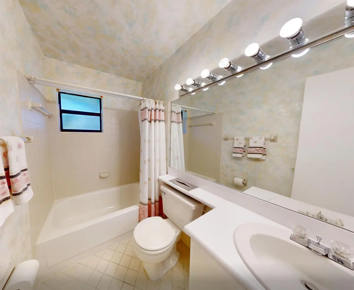 Guest Bathroom at 4049 N Carambola Circle, Coconut Creek