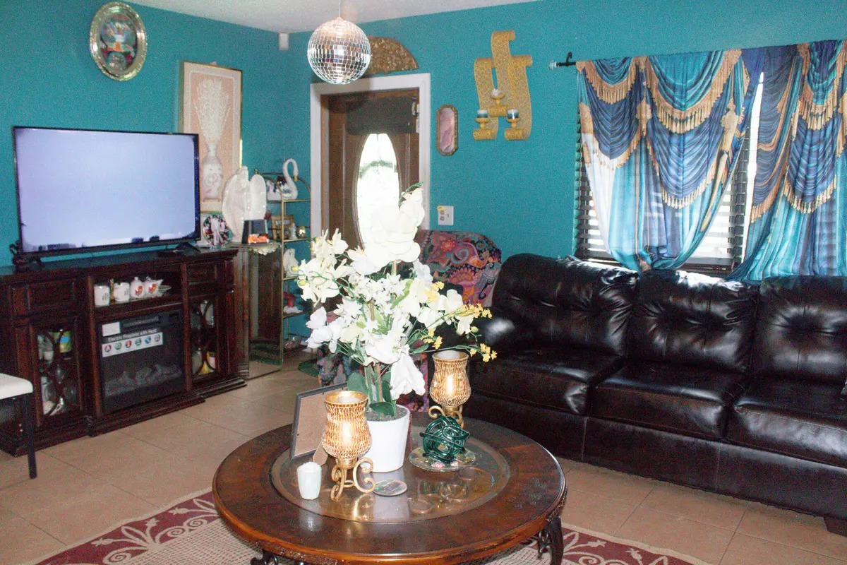Livingroom at 6165 Fair Green Road, West Palm Beach