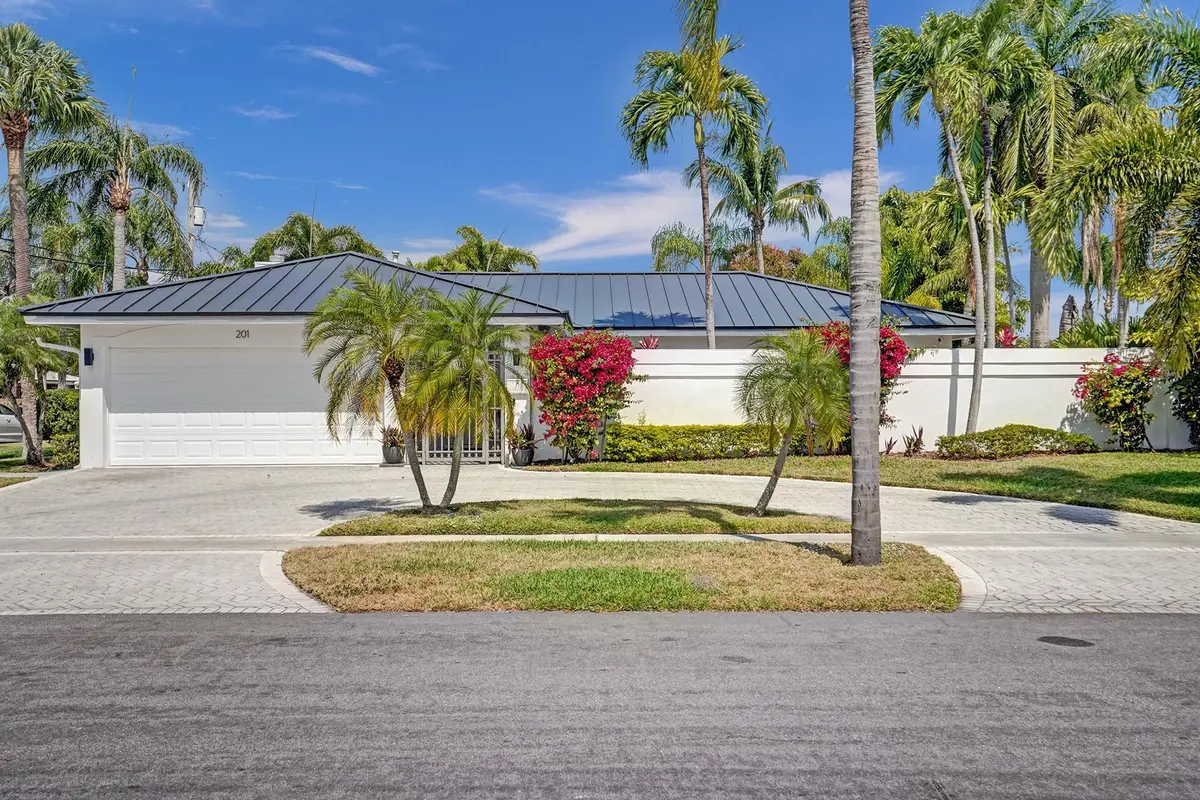 ROY07679 at 201 SE 11th Street, Pompano Beach