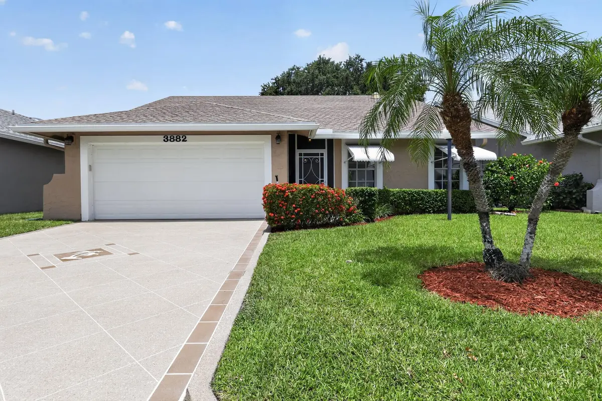 06_3882_Dafilee_Cir-Exterior-0112 at 3882 Dafilee Circle, West Palm Beach