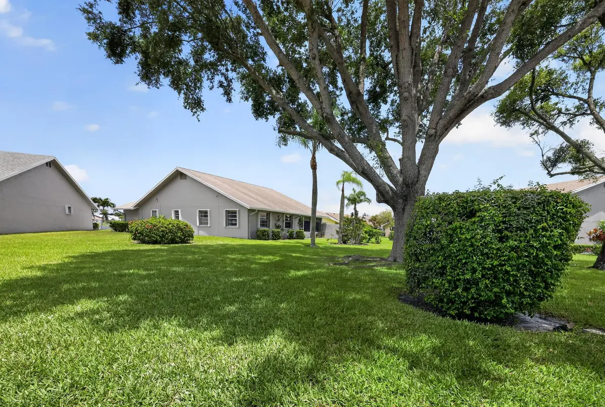 09_3882_Dafilee_Cir-Exterior-0097 at 3882 Dafilee Circle, West Palm Beach