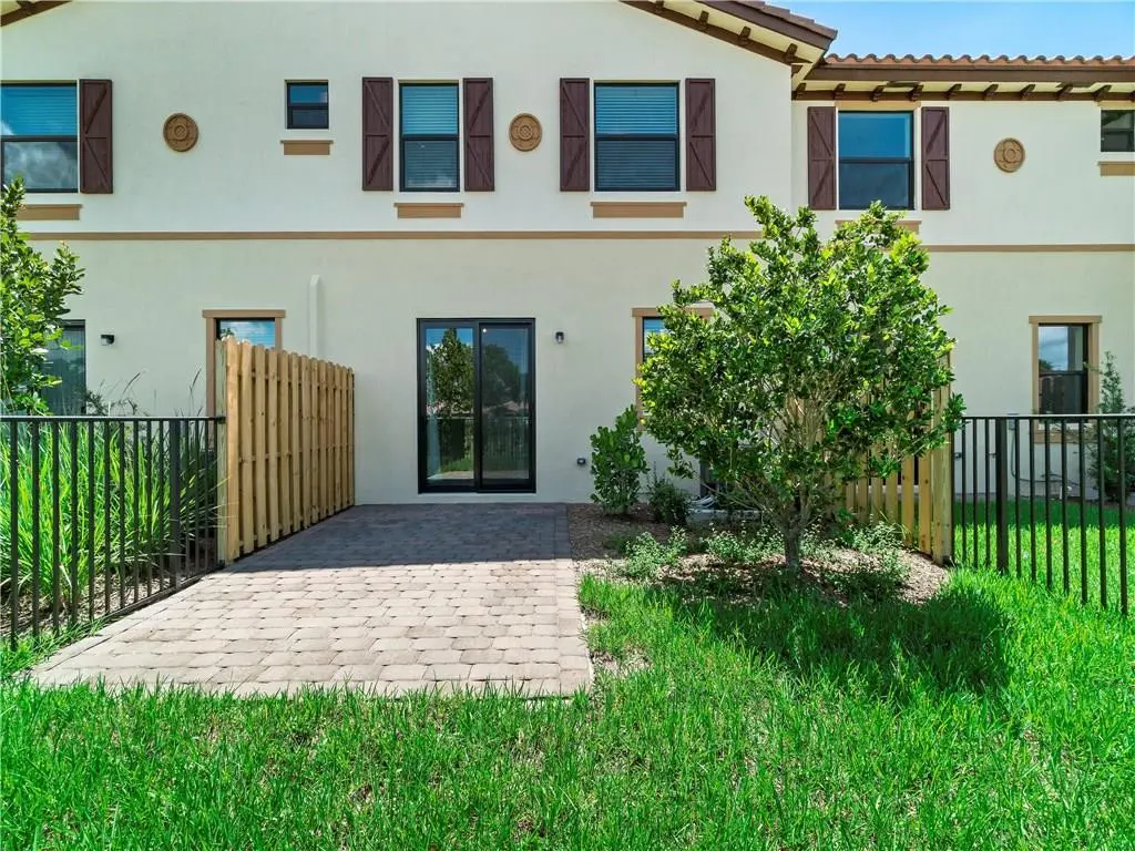 Photo 5 at 13056 Anthorne Lane 113, Boynton Beach