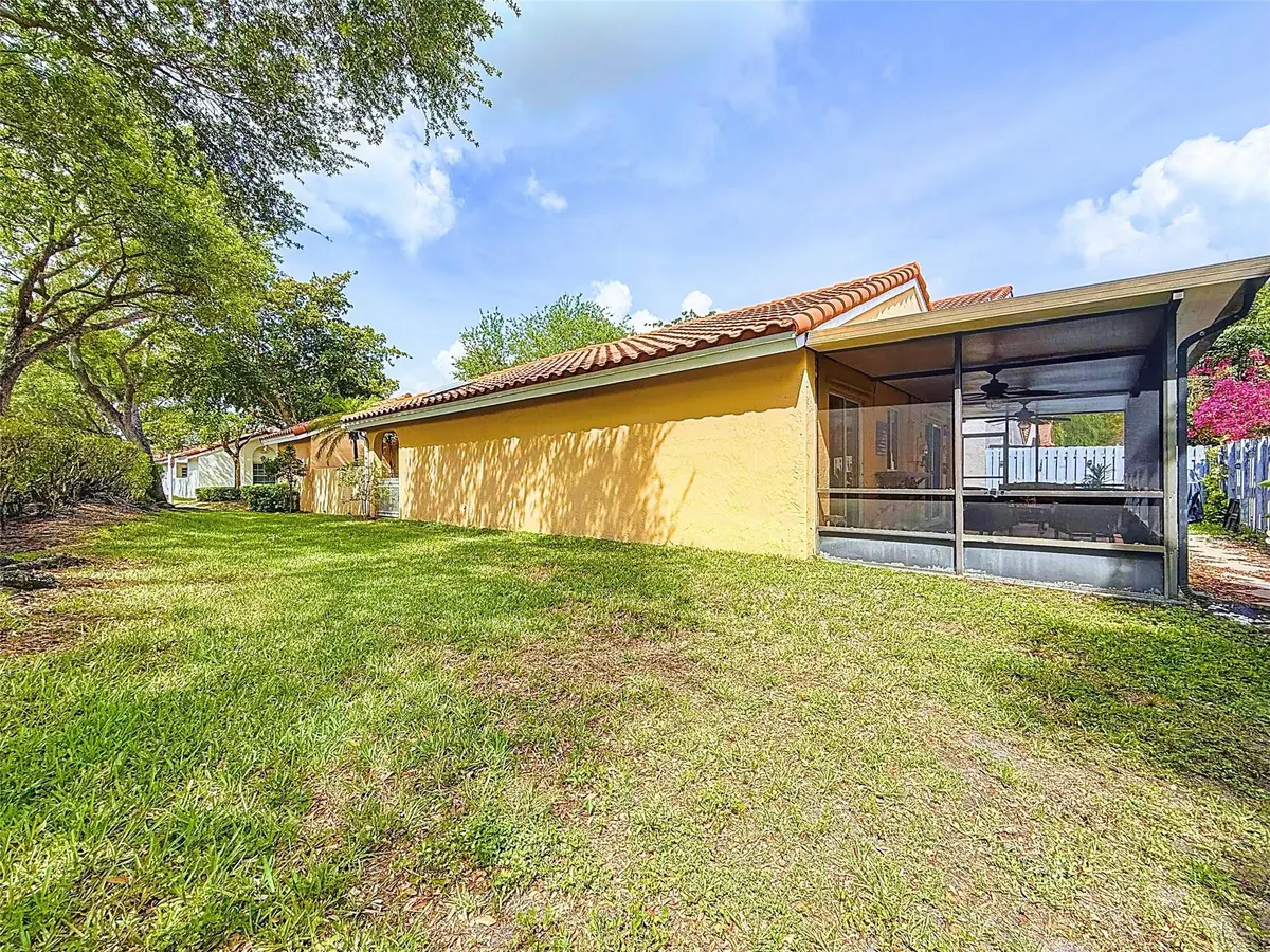 Photo 4 at 1420 Seagrape Circle, Weston