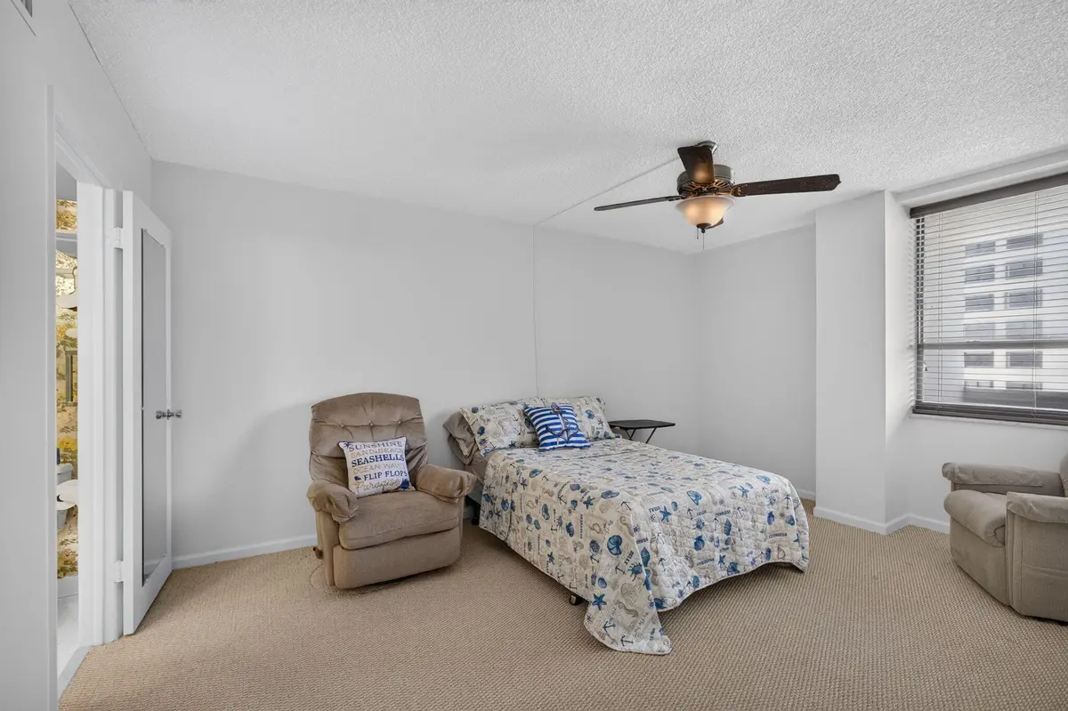 Guest suite at 1208 Marine Way 205, North Palm Beach