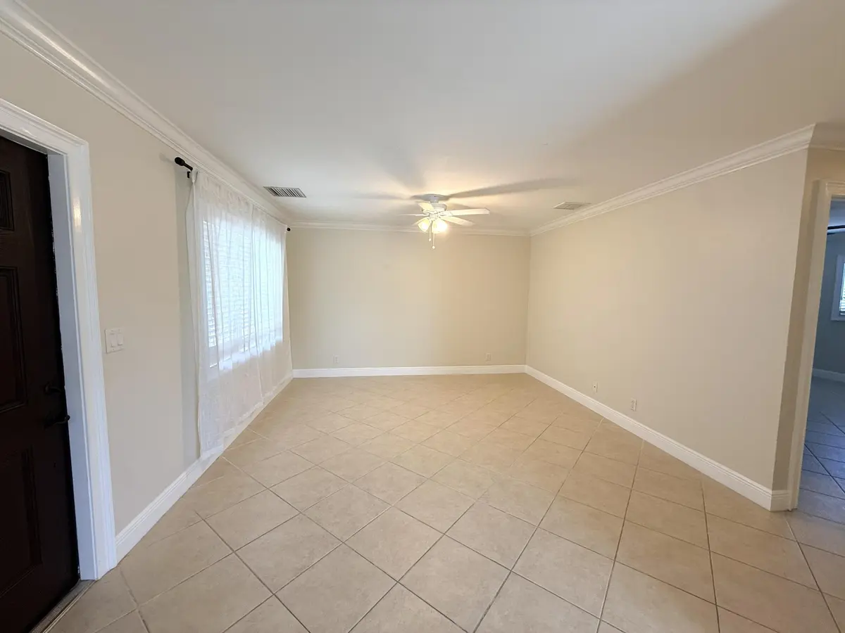 Livingroom at 735 Hummingbird Way 204, North Palm Beach