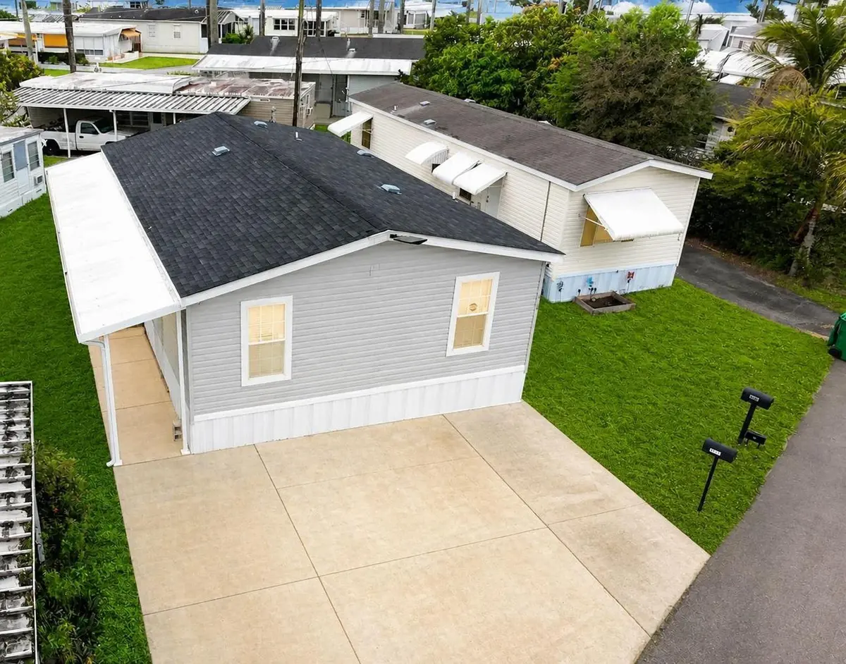 6a373957ddd981d80fe38a28 at 8516 SW 17th Court, Davie