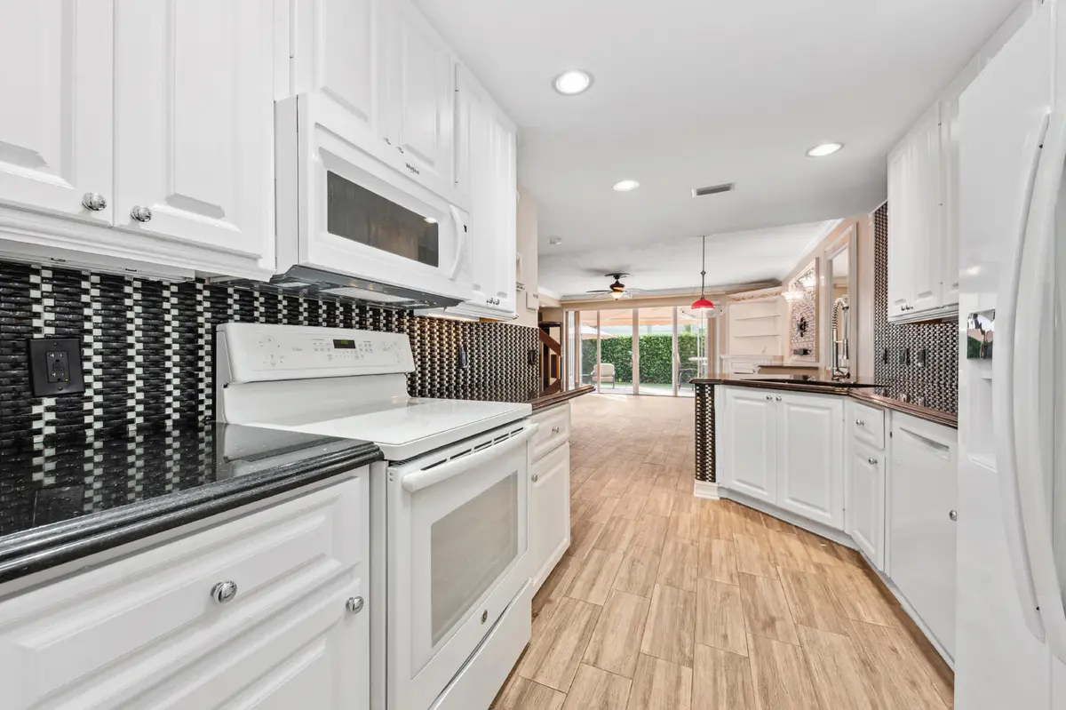 Kitchen at 477 Capistrano Drive, Palm Beach Gardens